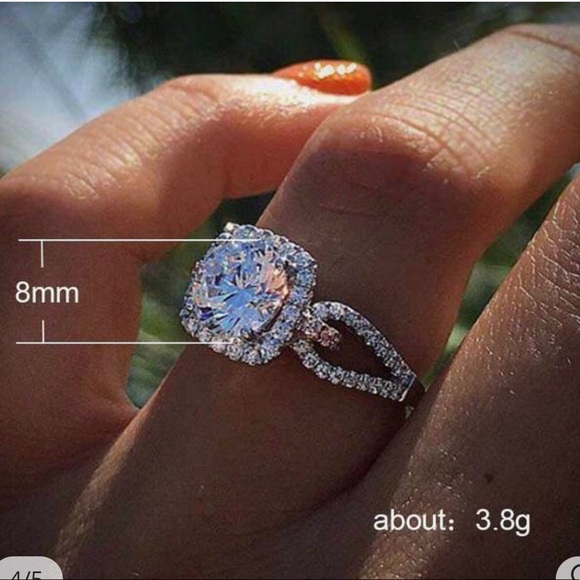 2.50 Round Cut White Sapphire Wedding Ring - Picture 5 of 6